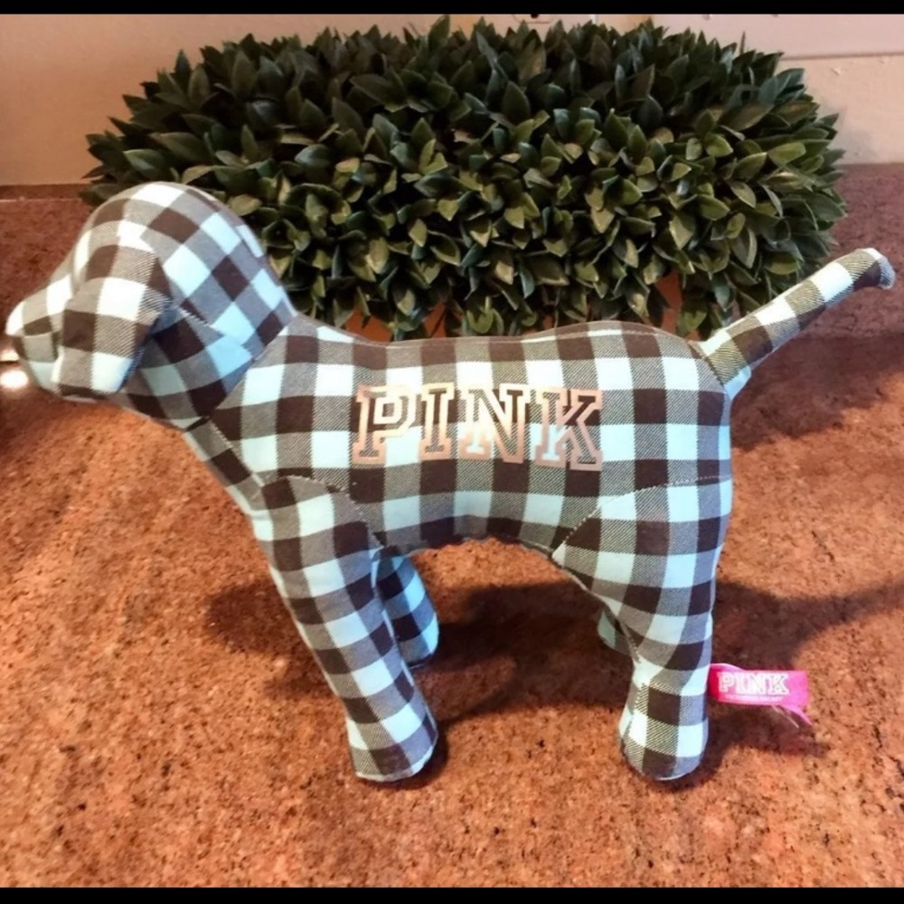 VS PINK RARE Giant Green Blue Plaid Dog